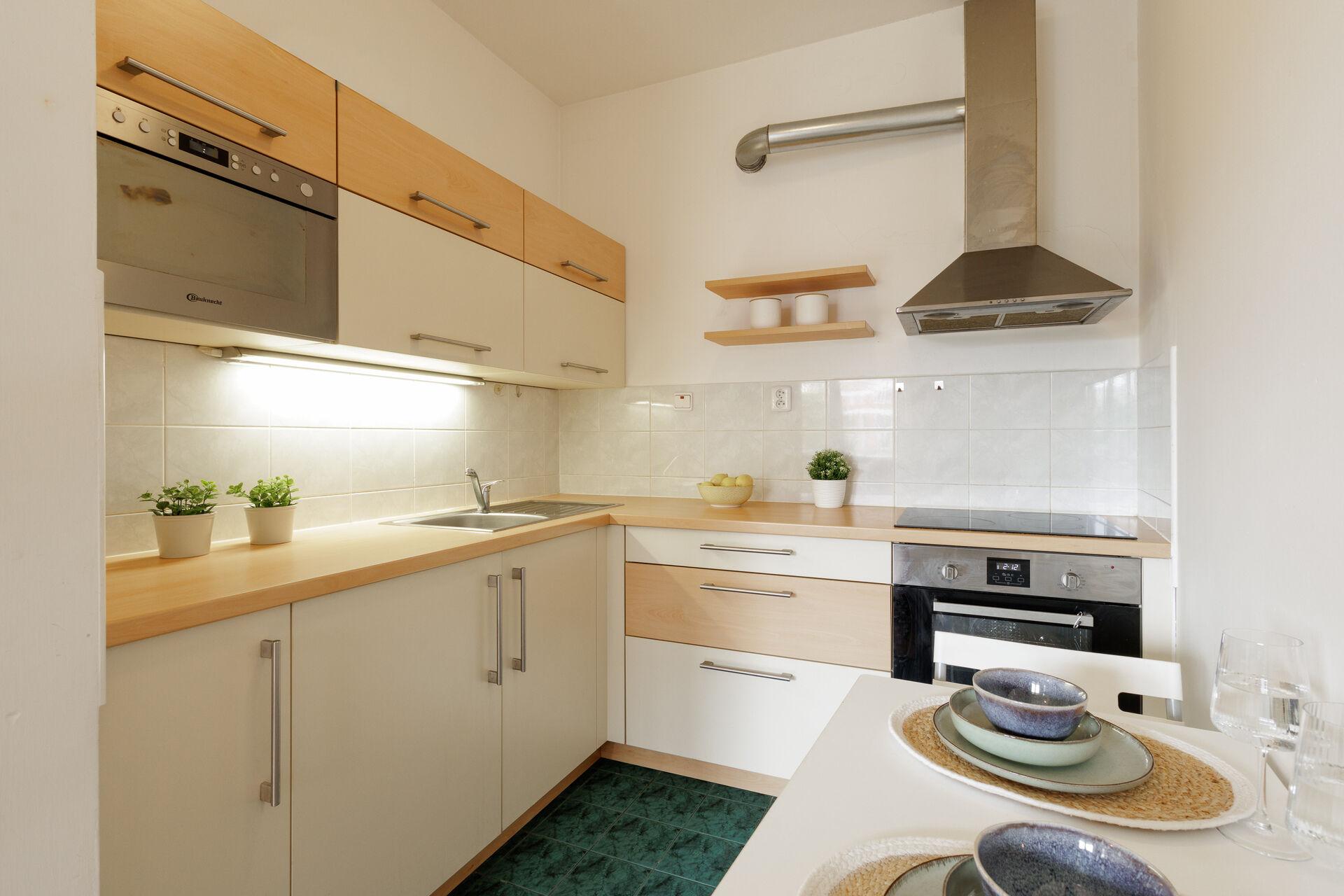 Prodej bytu 1+kk, 31 m², balkon, zařízený | Praha 5 – Jinonice |