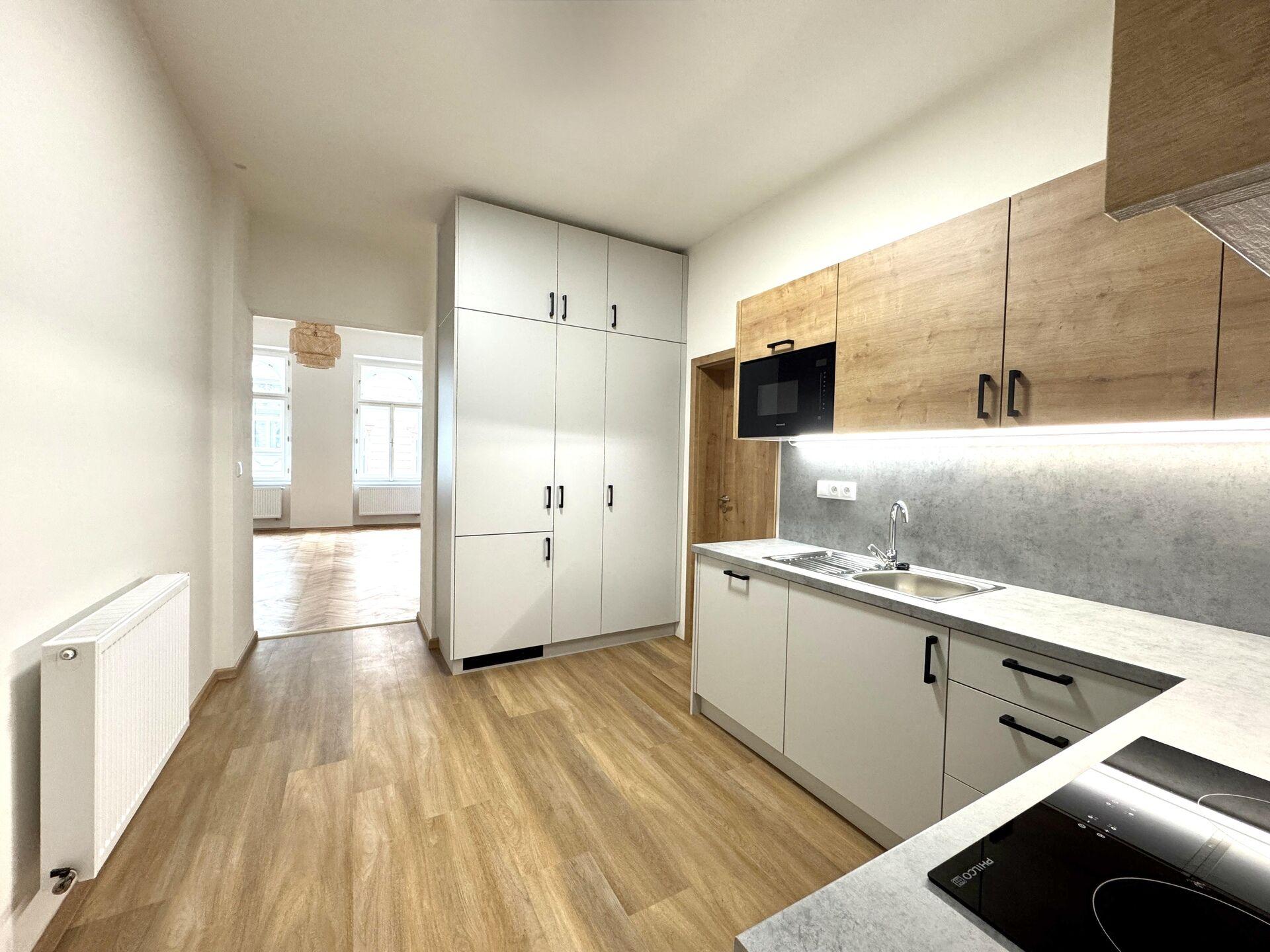 Pronájem bytu 3+kk 75m2, po kompletní rekonstrukci - Praha 7