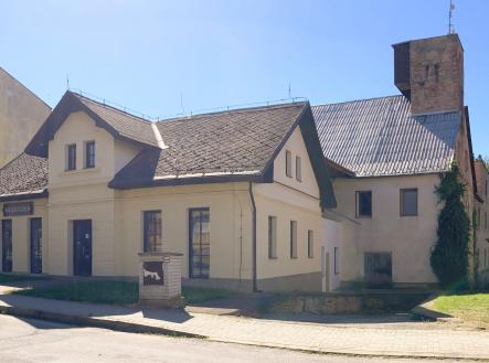 IMG_4223 | Prodej - komerční objekt, jiný, 795 m²