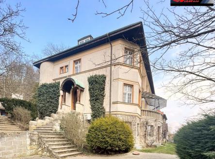 Prodej - dům/vila, 300 m² obrázek