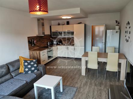 obývací pokoj s kuchyňským koutem | Pronájem bytu, 3+kk, 74 m²