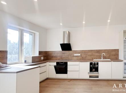 Pronájem bytu, 2+kk, 122 m² obrázek