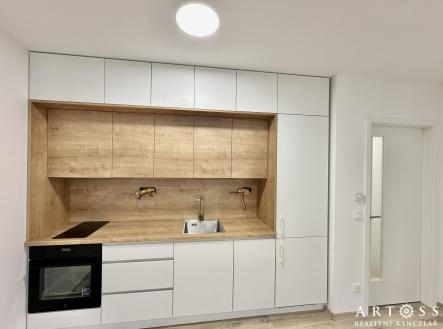 4 | Pronájem bytu, 1+kk, 29 m²