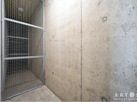 Sklepní kóje | Pronájem - malý objekt/garáž