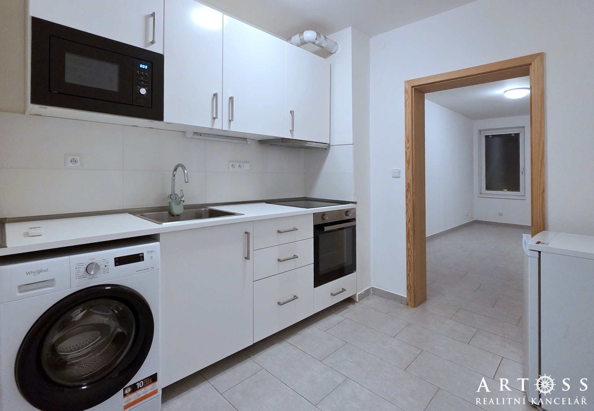 Pronájem klimatizovaného bytu 1+1, Brno - Kr. Pole, Palackého tř.