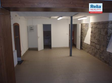 P5220050 | Pronájem - obchodní prostor, 140 m²