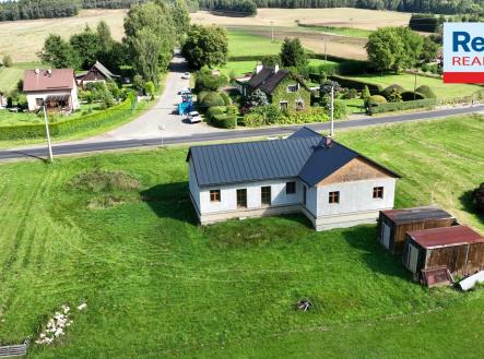 Pohled na dům a okolí | Prodej - dům/vila, 150 m²