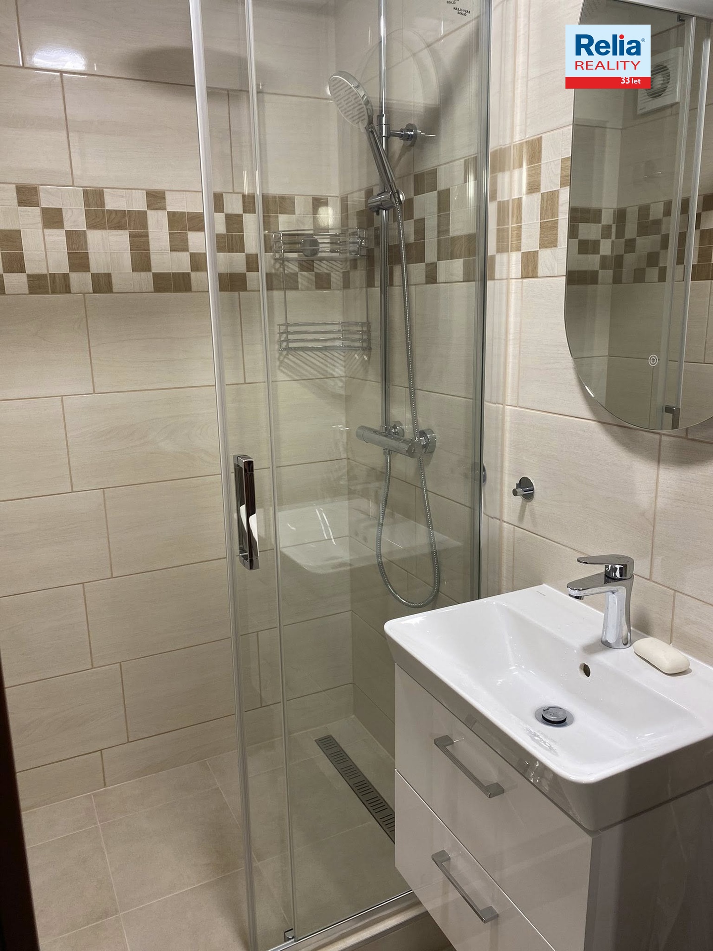 N50665_Sprchový kout