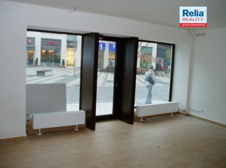 2010-11-16 13-47-18 | Pronájem - obchodní prostor, 100 m²
