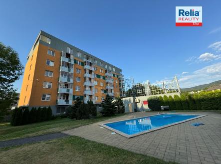 Uzavřený komplex s bazeném | Pronájem bytu, 2+kk, 61 m²