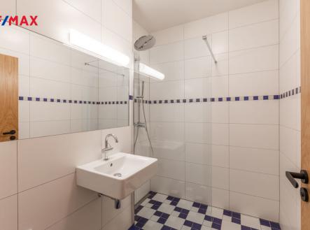 Koupelna | Pronájem bytu, 2+kk, 42 m²