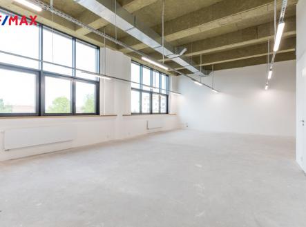 Pronájem - kanceláře, 141 m²