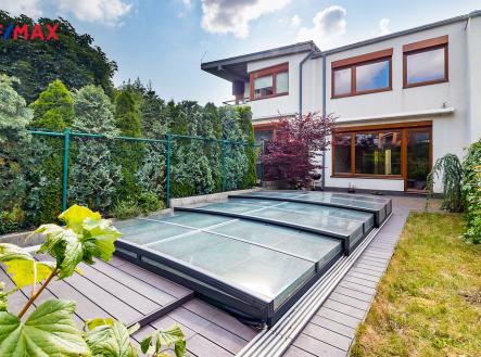 Zahrada - letní stav | Prodej - dům/vila, 172 m²