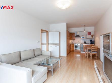 Obývací pokoj + kuchyňský kout | Pronájem bytu, 2+kk, 58 m²