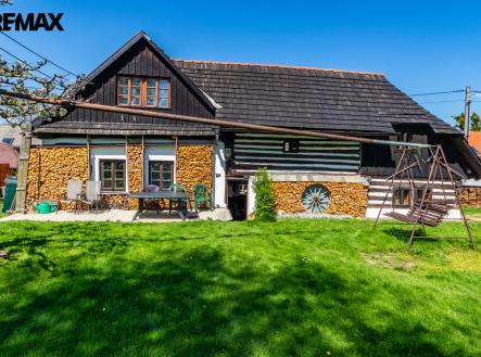 1. Pohled na chalupu ze zahrady | Prodej - chata/rekreační objekt, 210 m²