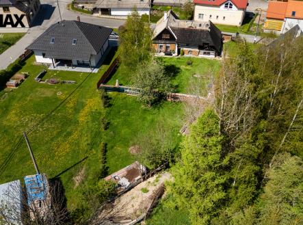 1. Letecký pohled na nemovitosti | Prodej - chata/rekreační objekt, 210 m²