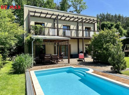 Pronájem - dům/vila, 220 m² obrázek