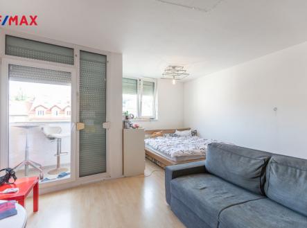 Hlavní obytná místnost | Pronájem bytu, 1+kk, 40 m²