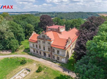 Pohled na zámek | Prodej - historický objekt, 50 133 m²