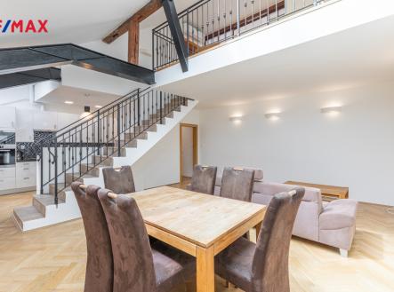 Pronájem bytu, 4+kk, 188 m² obrázek