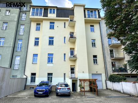 img-8574.jpg | Prodej - nájemní dům, 736 m²