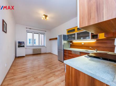 1. Pokoj s kuchyňským koutem | Pronájem bytu, 3+kk, 81 m²