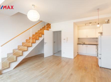 Obývací pokoj s kuchyňským koutem | Prodej bytu, 2+kk, 72 m²