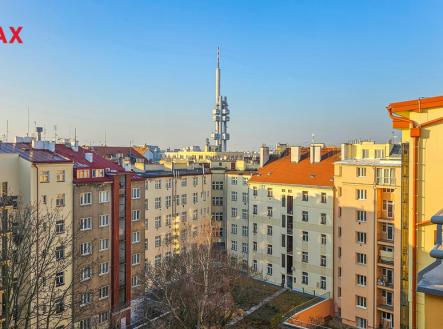 Výhled z ložnice | Prodej bytu, 2+kk, 72 m²