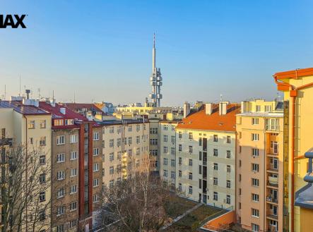 Výhled z ložnice | Prodej bytu, 2+kk, 72 m²