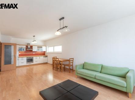 Obývací pokoj s kuchyňským koutem | Pronájem bytu, 3+kk, 86 m²
