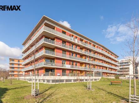 Pohled na dům | Pronájem bytu, 3+kk, 110 m²