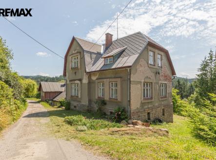 Pohled na dům | Prodej - dům/vila, 190 m²