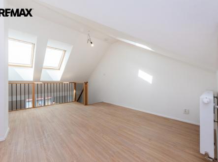 2. Ložnice v 8. NP | Prodej bytu, 2+kk, 45 m²