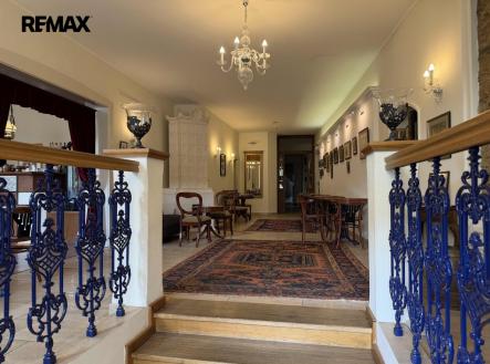 radnice-00002-1.jpg | Prodej - restaurace, 377 m²