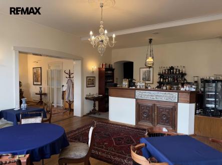 radnice-00005-1.jpg | Prodej - restaurace, 377 m²