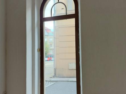 Pronájem - obchodní prostor, 46 m²