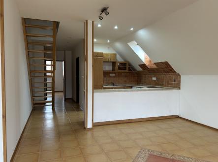 Pronájem bytu, 2+kk, 80 m²