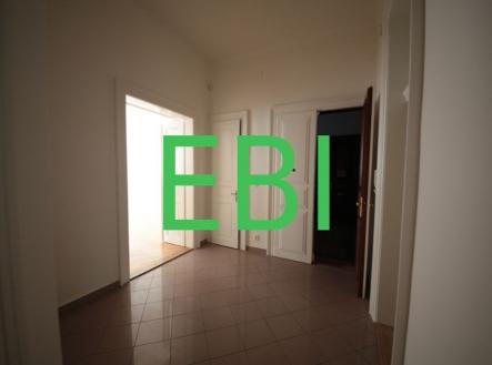 . | Pronájem - kanceláře, 200 m²
