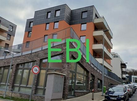 . | Pronájem - malý objekt/garáž