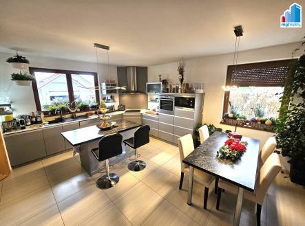 Fotka 6 | Prodej - dům/vila, 184 m²