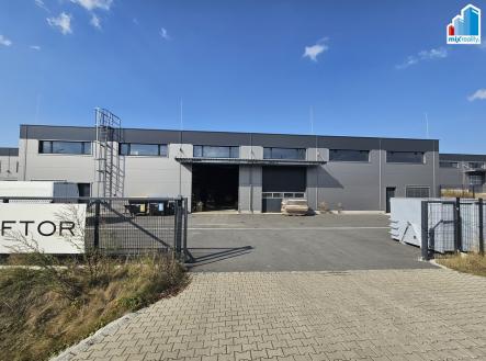 Fotka 2 | Pronájem - komerční objekt, sklad, 1 356 m²