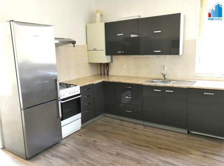 Fotka 1 | Prodej - nájemní dům, 367 m²