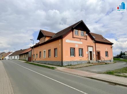 Fotka 1 | Prodej - dům/vila, 397 m²