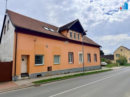 Fotka 2 | Prodej - dům/vila, 397 m²