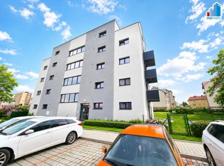 Fotka 1 | Pronájem bytu, 2+kk, 70 m²