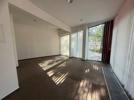 Pronájem - obchodní prostor, 45 m²