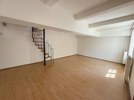 Pronájem bytu, 2+1, 92 m²