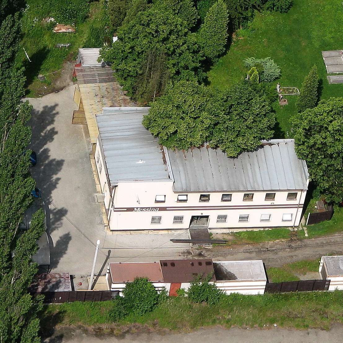 Prodej výrobně skladovacího areálu v Těchlovicích u Stříbra