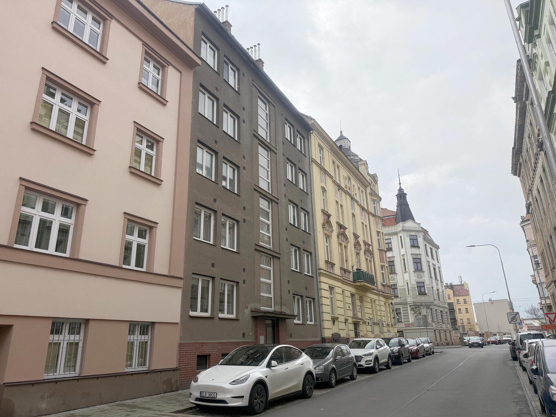 Pronájem bytu 2+1 s balkonem v centru Plzně