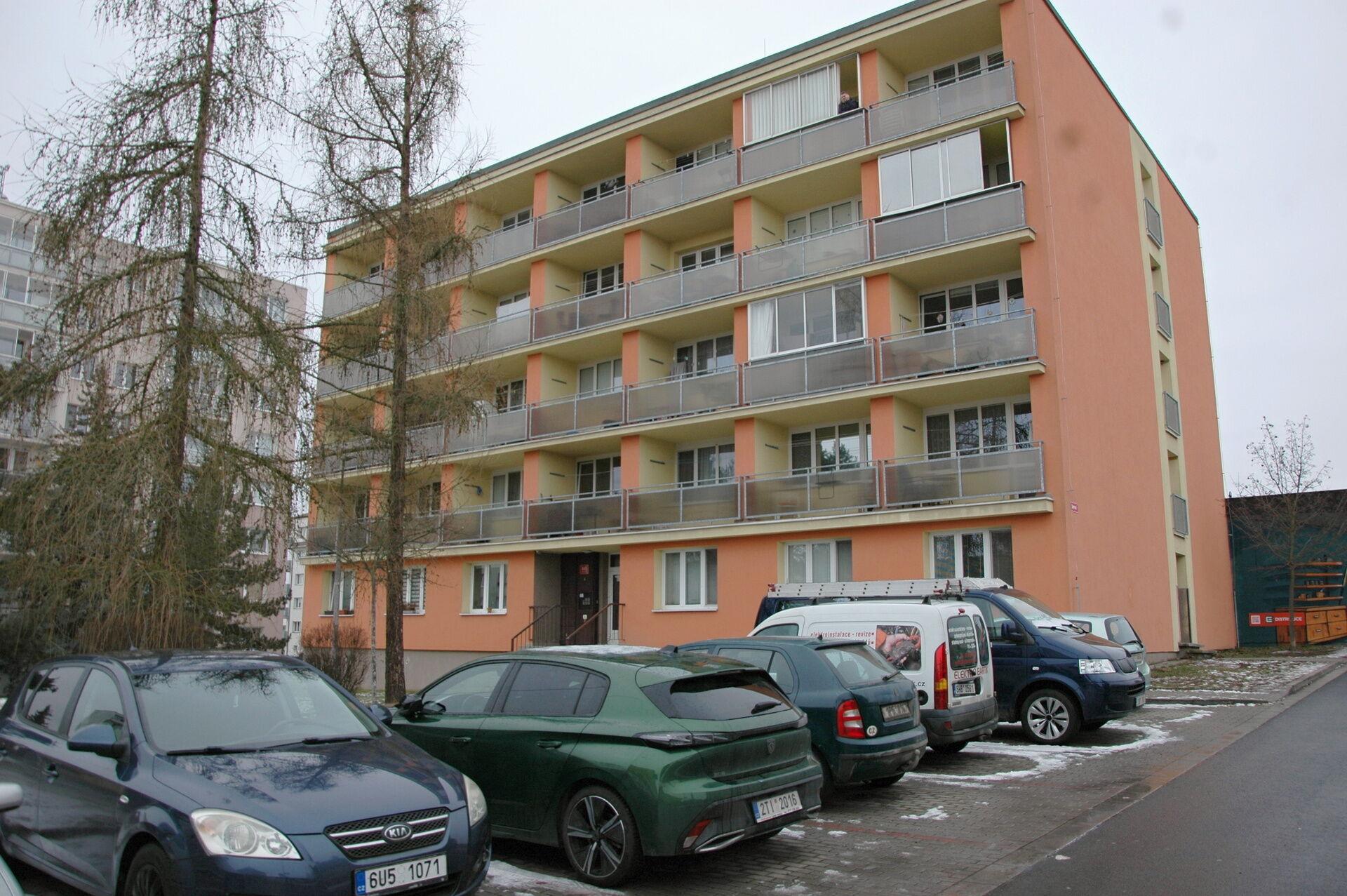 Pronájem zrekonstruovaného bytu s lodžií v klidné lokalitě Dobřan